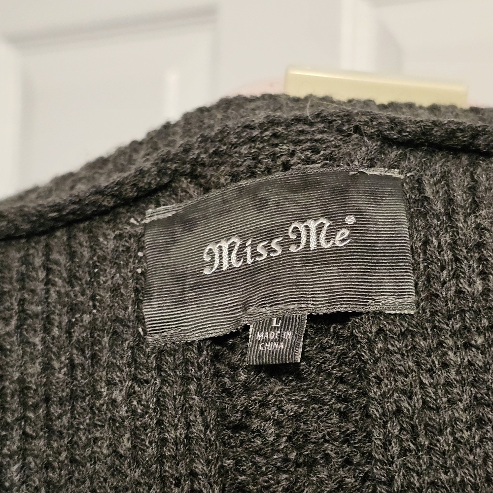 Miss Me Faux Fur Cable Knit Vest - Size L - Picture 13 of 14